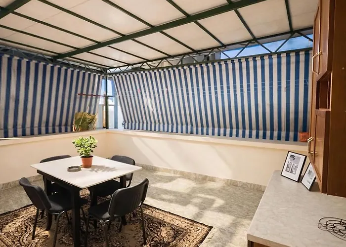 Appartamento Cozy With Sunny Terrace Tirana